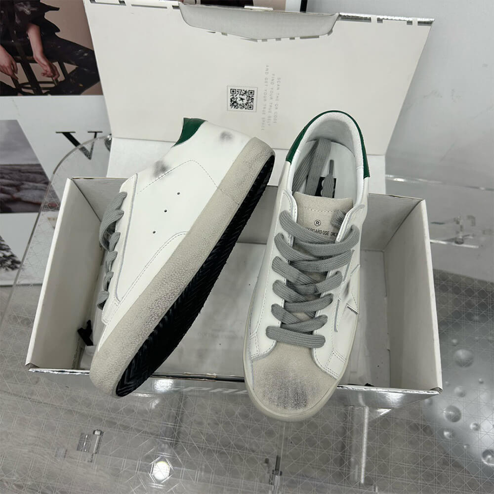 Golden Goose Sneakers